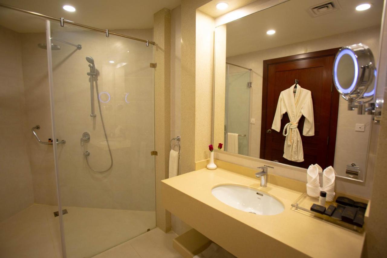 Nine Tree Luxury Hotel & Suites Lahor Dış mekan fotoğraf