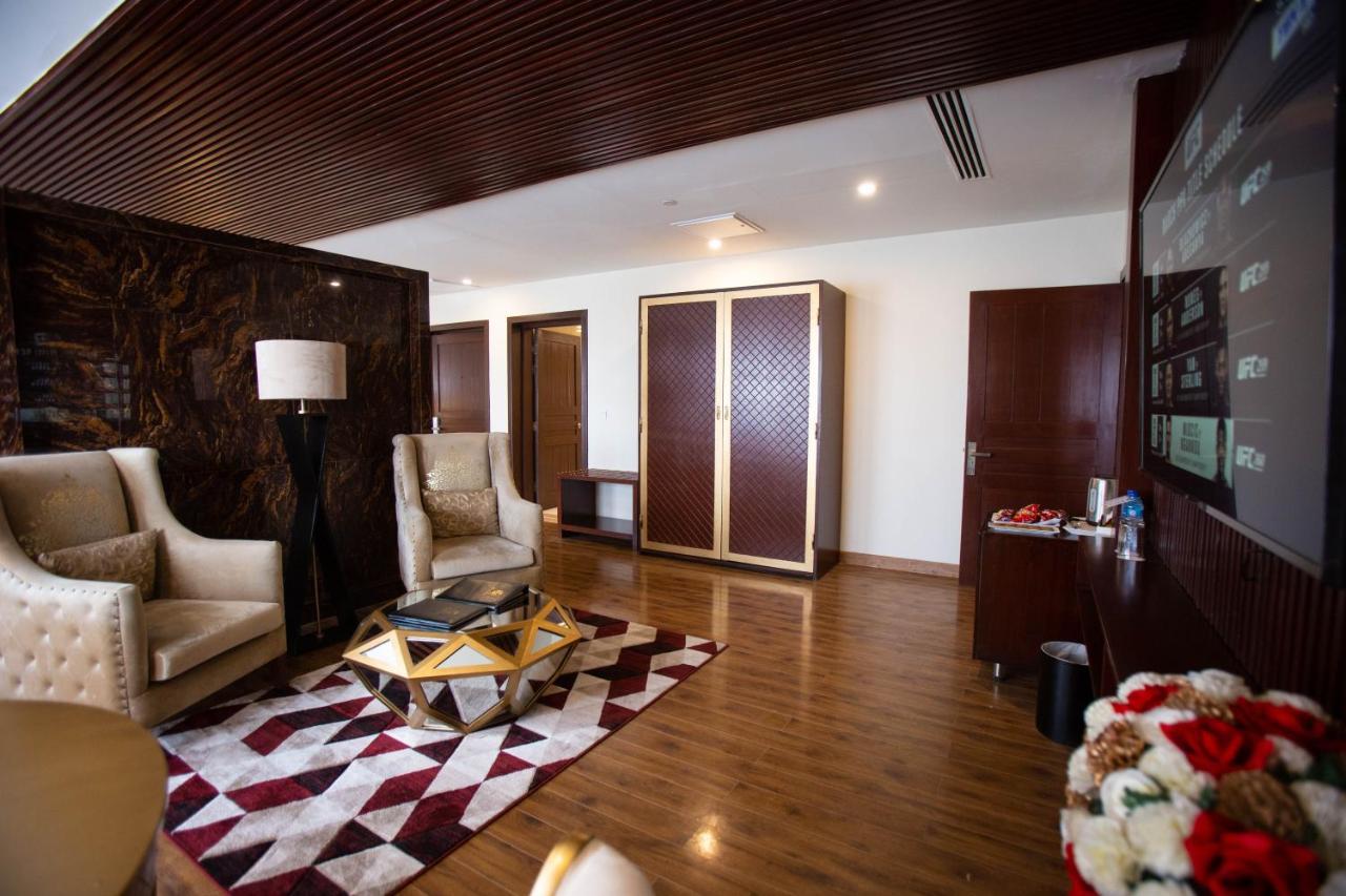 Nine Tree Luxury Hotel & Suites Lahor Dış mekan fotoğraf